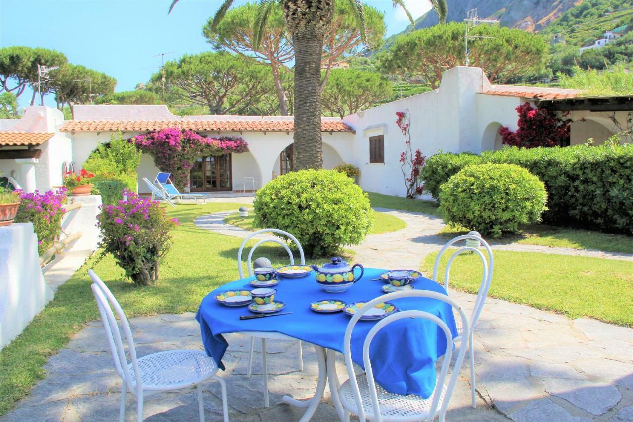 Villetta Con Giardino Esclusivo Di 1000 Mq, Piscina, Tennis, Calcio, Bocce Форио Экстерьер фото